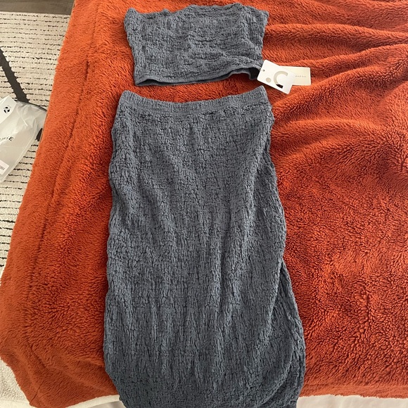 Commense coastal breeze textured two piece skirt set size small - Picture 3 of 4